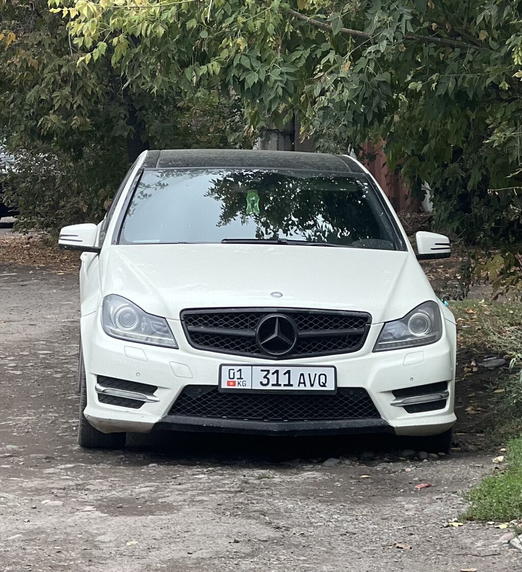 Mercedes-Benz C-Class: 2012 г., 1.8 л, Автомат, Бензин, Седан: фото 2
