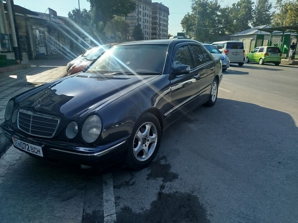 Mercedes-Benz E-Class: 2002 г., 5.5 л, Типтроник, Бензин, Седан: фото 3