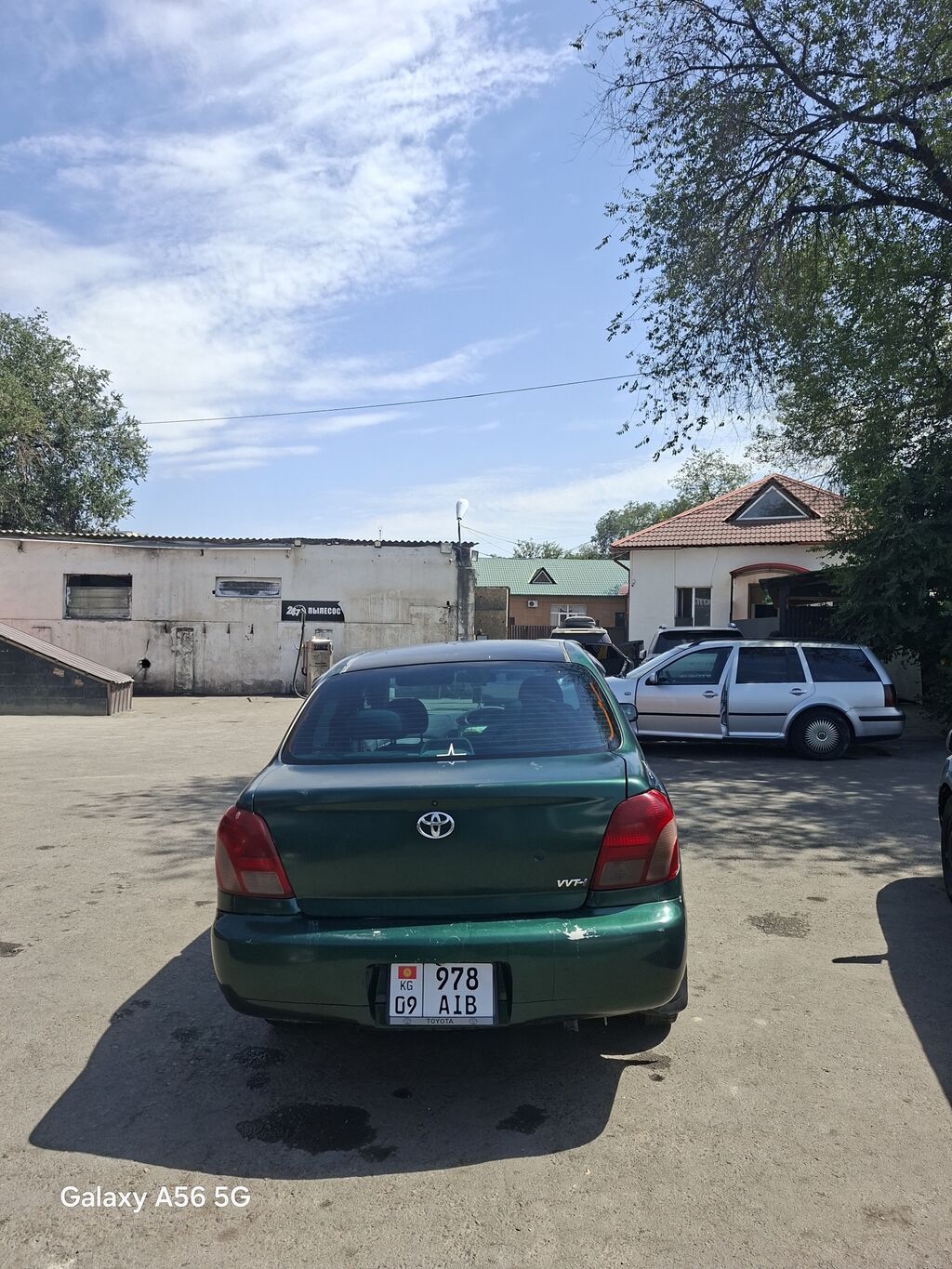 Toyota Platz: 1999 г., 0.1 л, Автомат, Бензин, Седан: фото 2