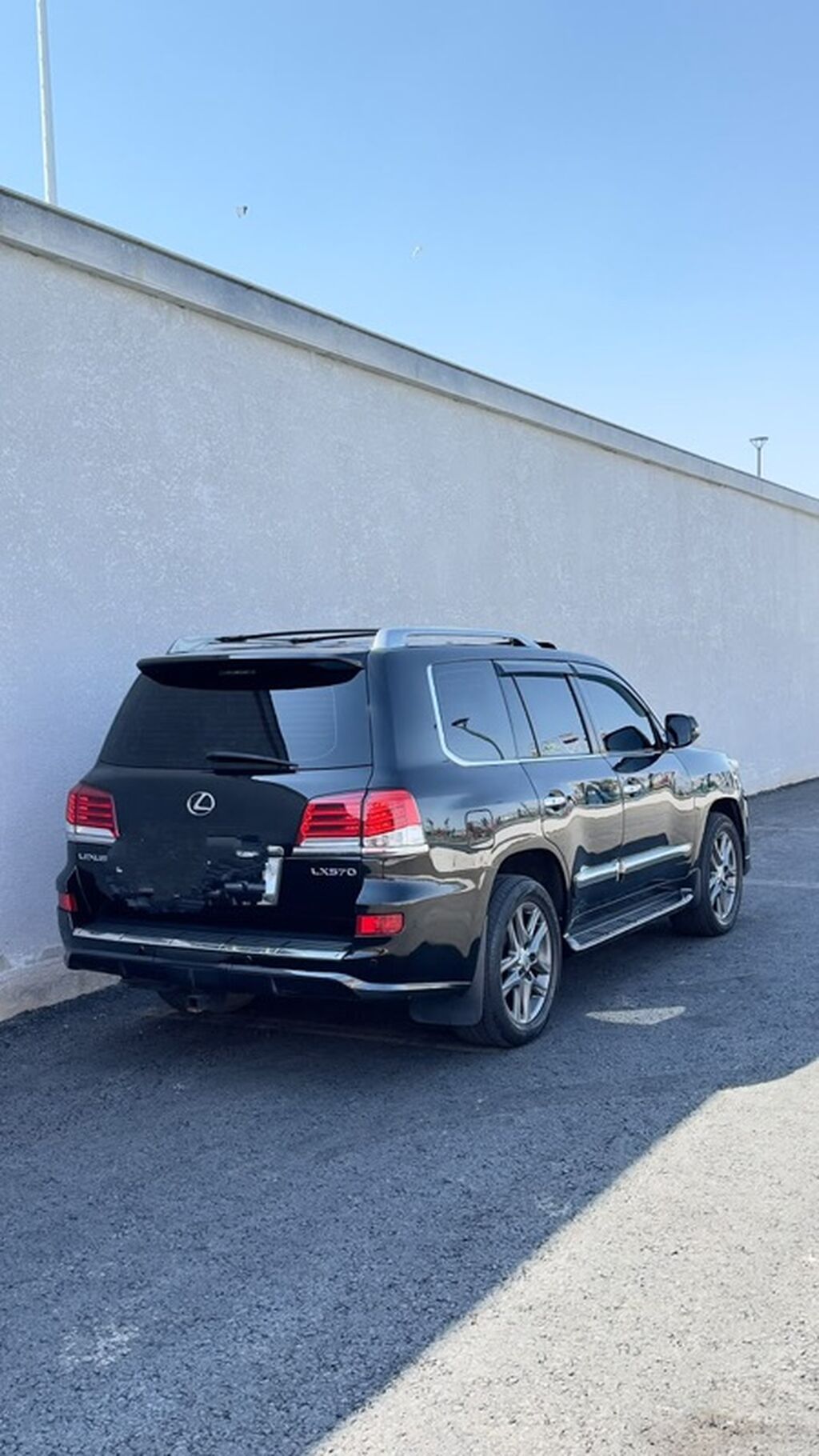 Lexus LX: 2011 г., 5.7 л, Внедорожник: фото 6