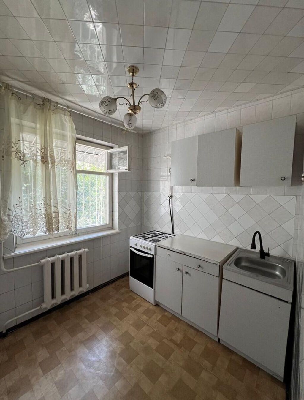1 комната, 38 м², 4 мкр 104 серия, 2 этаж, Косметический ремонт: фото 1