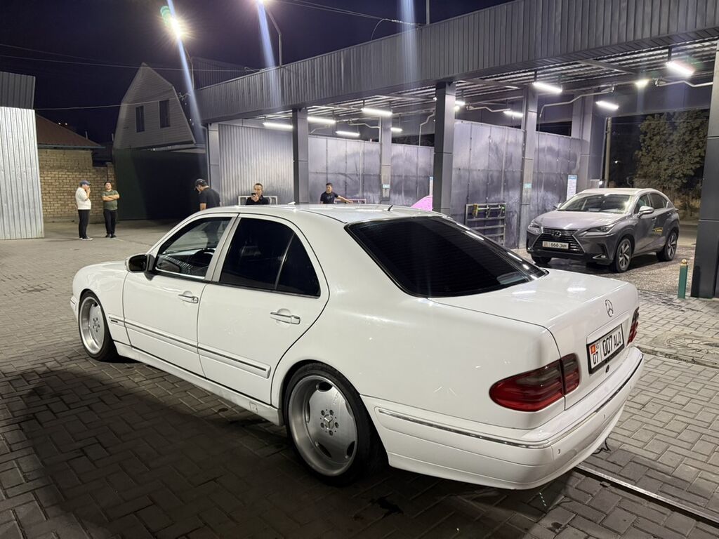 Mercedes-Benz E-Class: 2001 г., Седан: фото 4