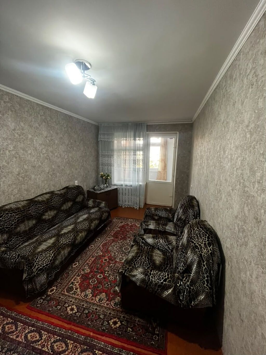 1 комната, 35 м², 7 мкр Индивидуалка, 4 этаж, Косметический ремонт: фото 1