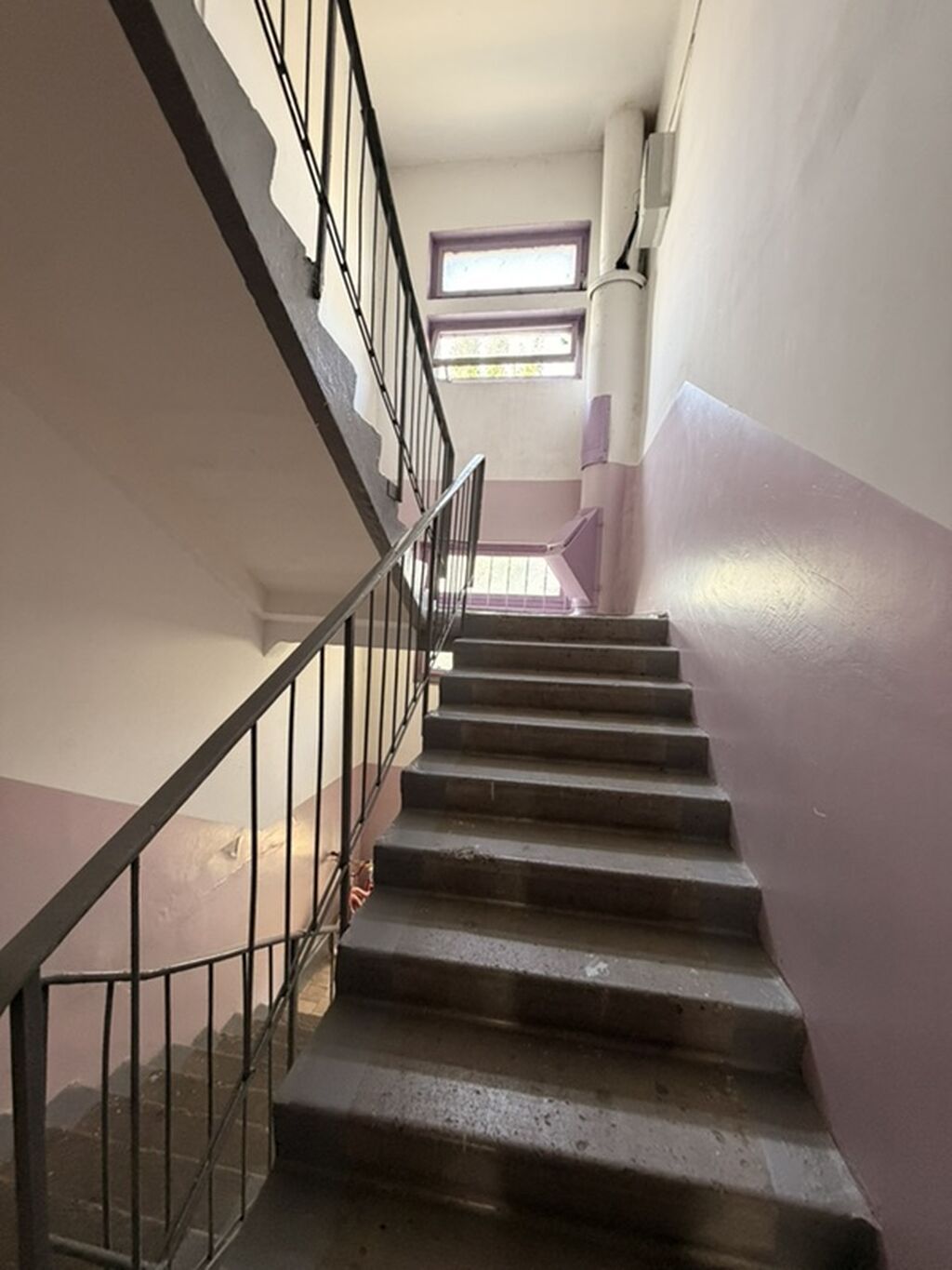Продам 2-комнатную квартиру, 52 м², мкр. Асанбай, 4/5 этаж: фото 2