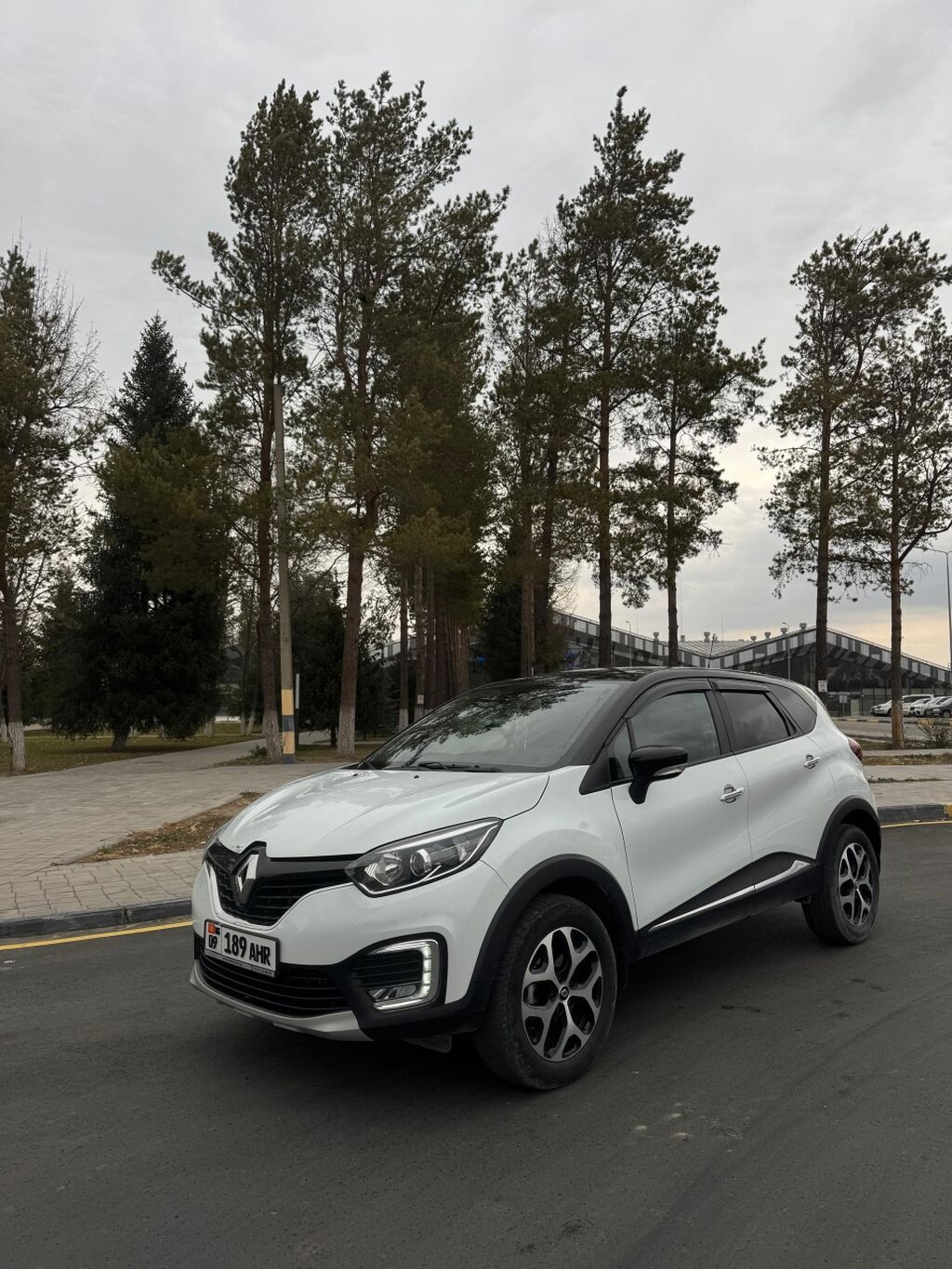 Renault Kaptur: 2017 г., 2 л, Автомат, Бензин, Кроссовер: фото 5