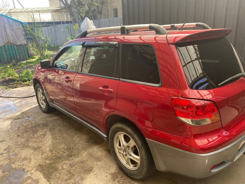Mitsubishi Outlander: 2004 г., 2.4 л, Автомат, Газ, Кроссовер: фото 5