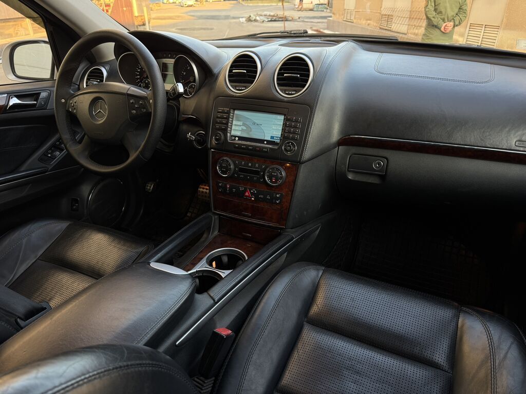 Mercedes-Benz ML-Class AMG: 2007 г., 6.2 л, Автомат, Бензин, Кроссовер: фото 7