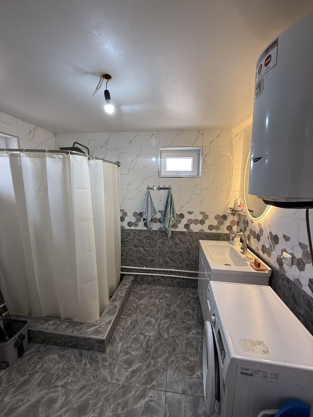Үй сатылат 5 бөлмөлүү үй сатылат! Үйдүн аянты — 110 м² Жер: фото 5