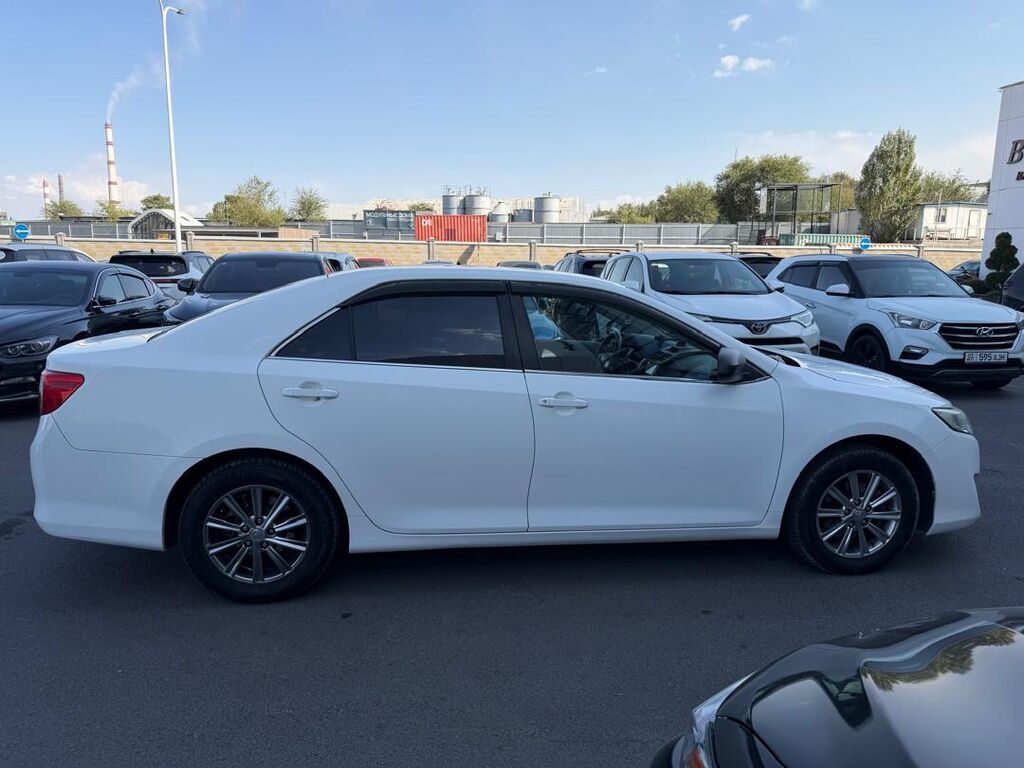 Toyota Camry: 2013 г., 2.5 л, Автомат, Бензин, Седан: фото 3