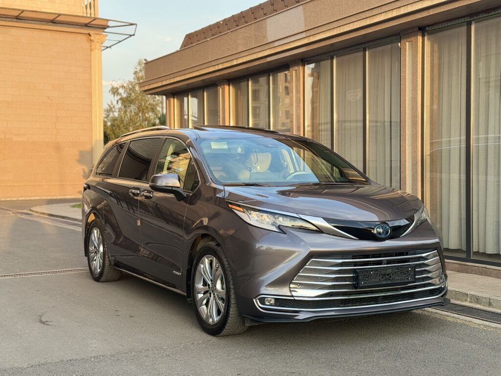 Toyota Sienna: 2021 г., 2.5 л, Автомат, Гибрид, Минивэн: фото 2