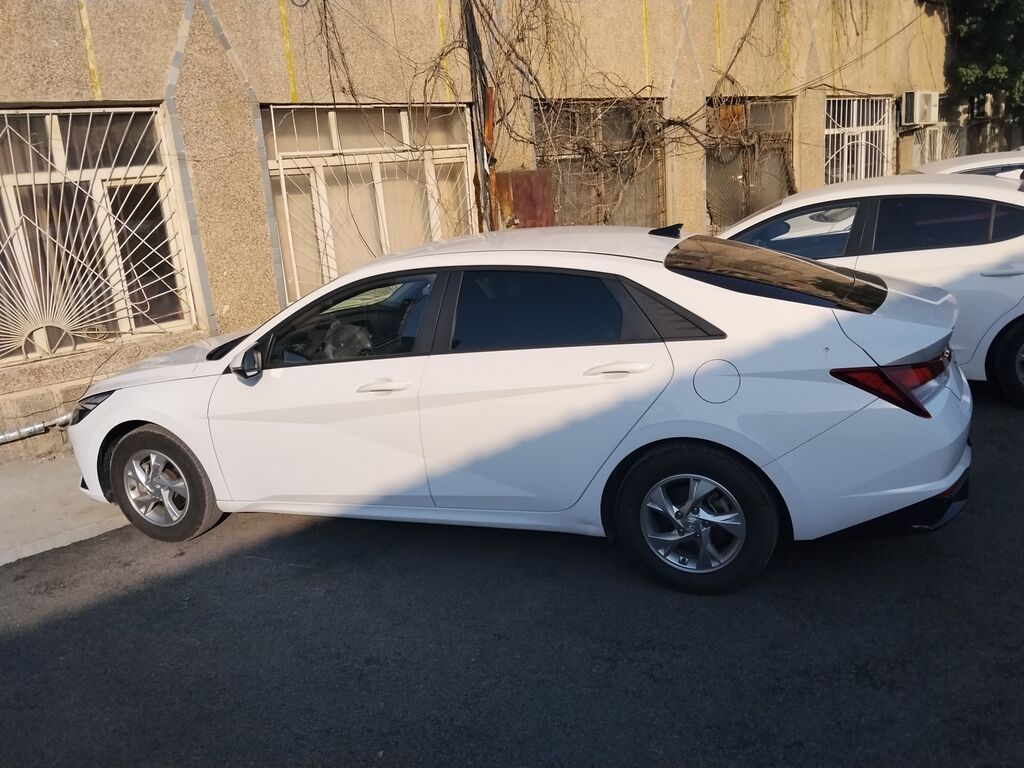 Hyundai Avante: 2022 г., 1.6 л, Автомат, Газ, Седан: фото 2