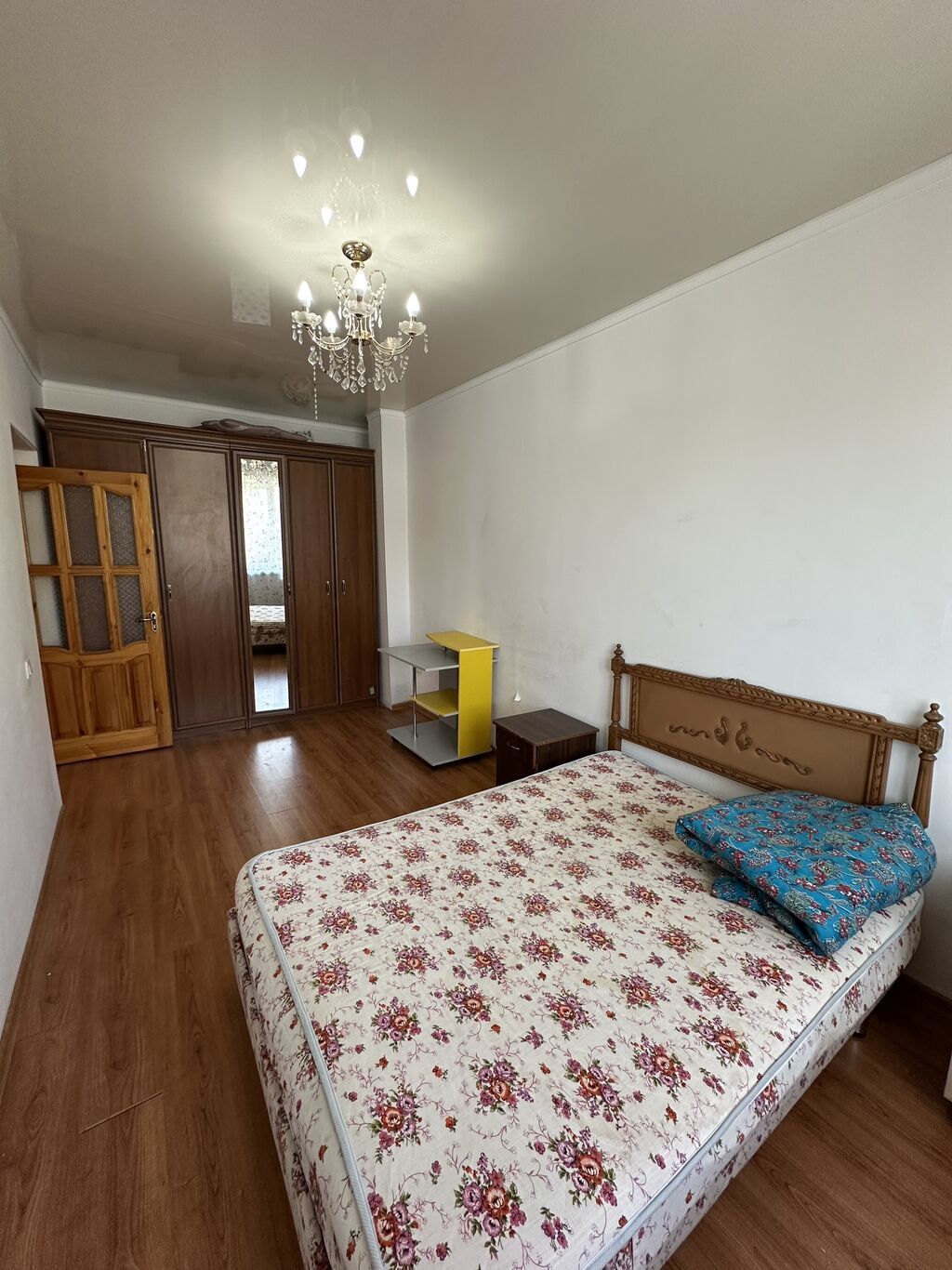4 комнаты, 84 м², Индивидуалка, 3 этаж, Старый ремонт: фото 3