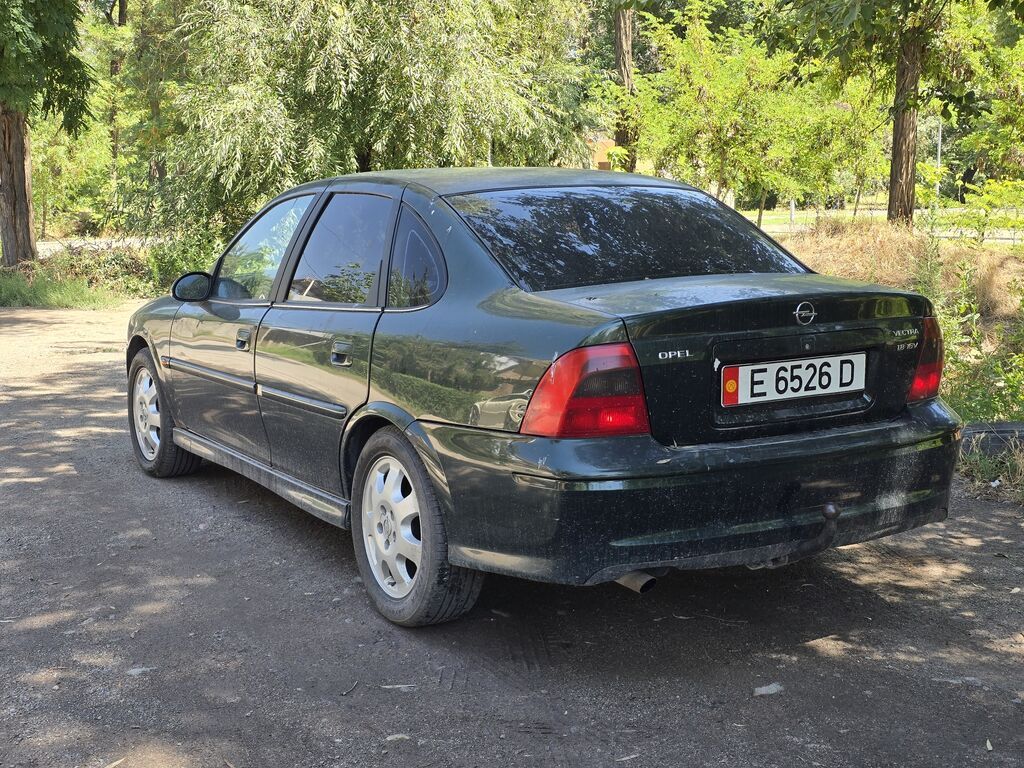 Opel Vectra: 1999 г., 1.8 л, Автомат, Бензин, Седан — фото 4