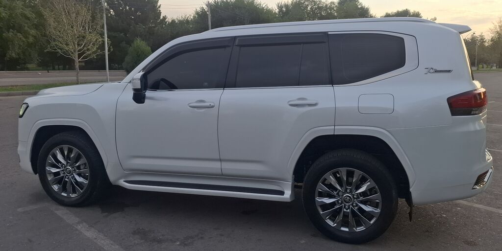 Toyota Land Cruiser: 2022 г., 3.5 л, Автомат, Бензин, Внедорожник: фото 7