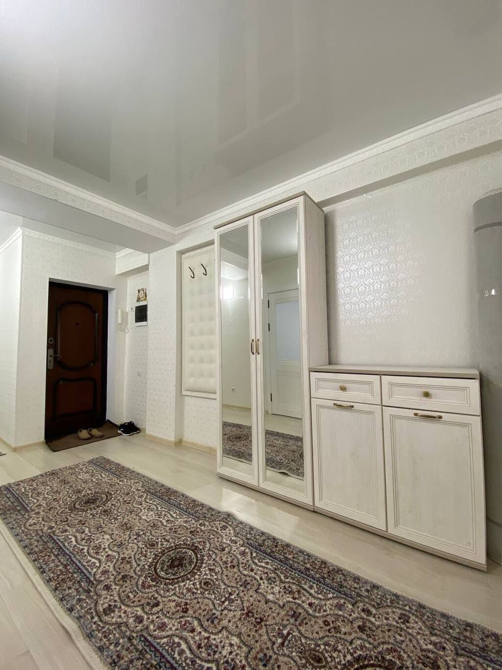 3 комнаты, 100 м², 7 мкр Элитка, 8 этаж, Дизайнерский ремонт: фото 2