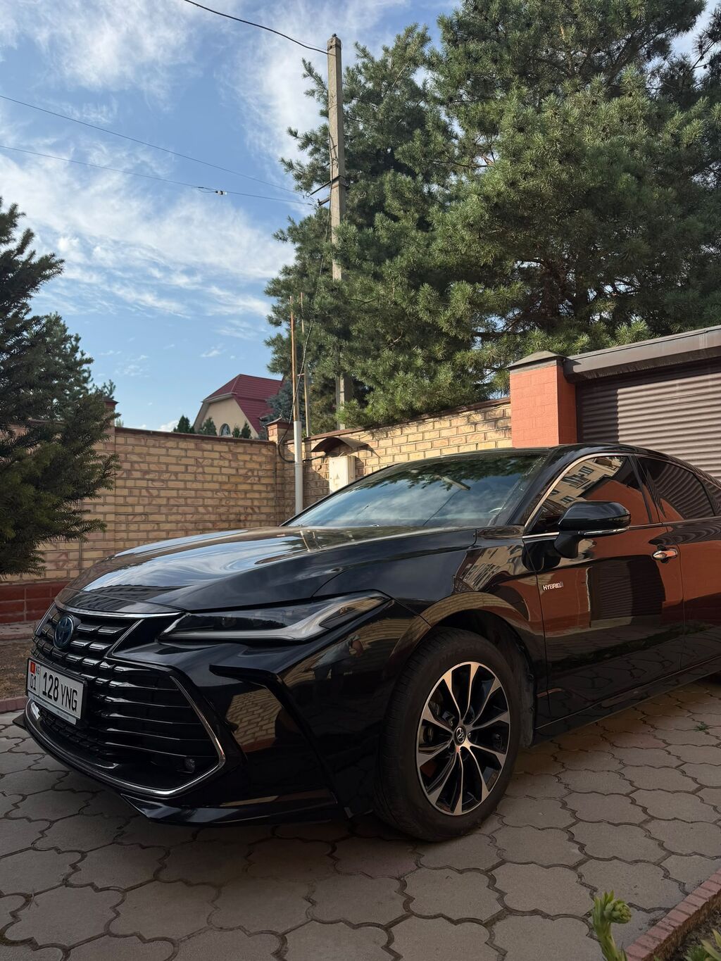 Toyota Avalon: 2022 г., 2.5 л, Автомат, Гибрид, Седан: фото 3