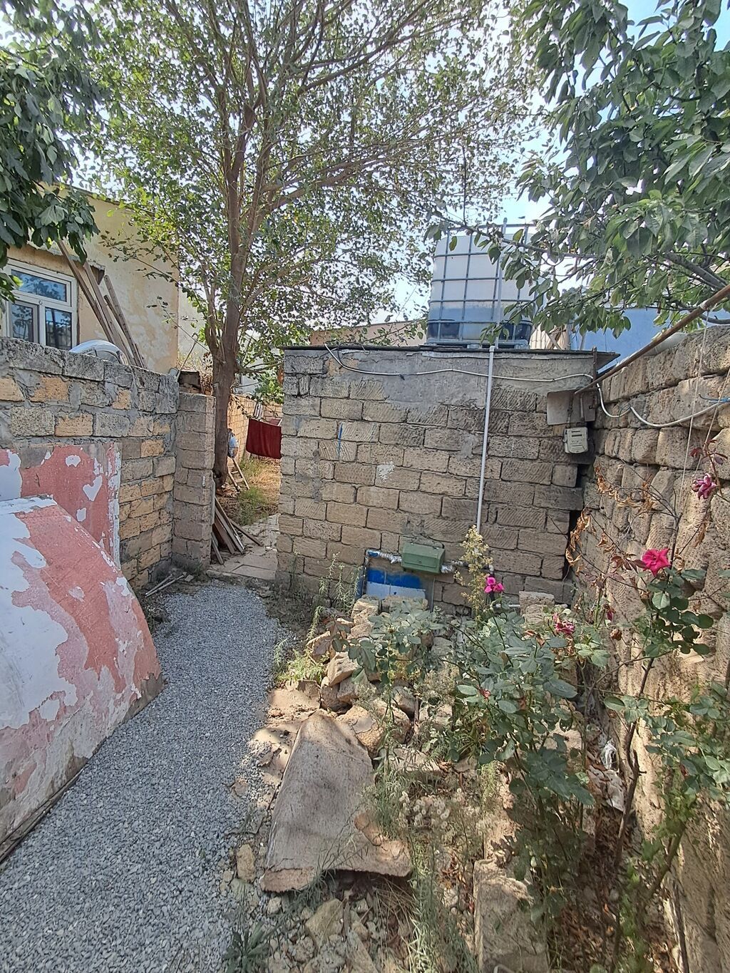 1 otaqlı, 25 kv. m, Orta təmir