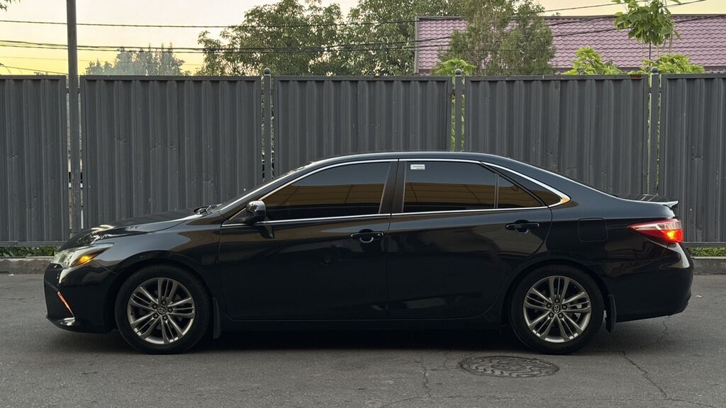 Toyota Camry: 2017 г., Автомат, Бензин, Седан: фото 2