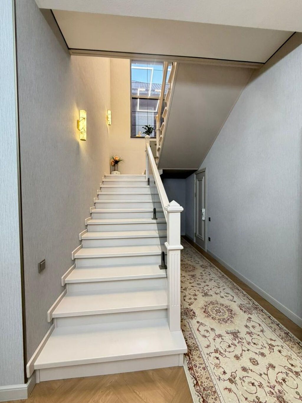 ЭКСКЛЮЗИВНЫЙ ДОМ ПРЕМИУМ-КЛАССА — 300 м² КОМФОРТА И УЮТА Просторный: фото 8