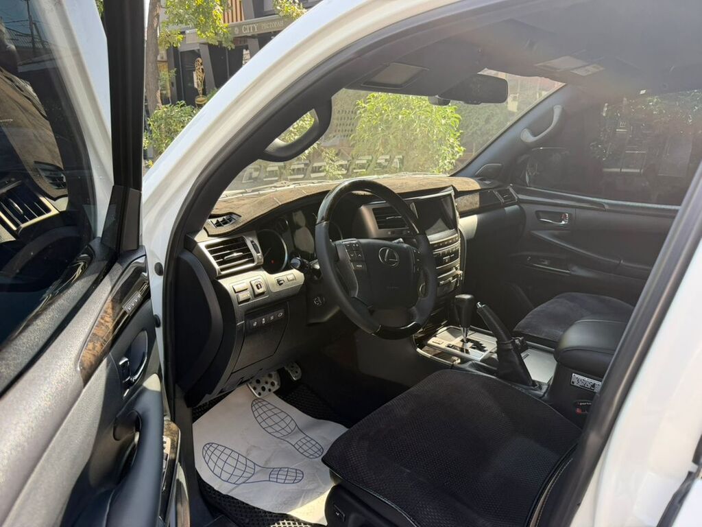 Lexus LX: 2014 г., 5.7 л, Автомат, Бензин, Внедорожник: фото 5