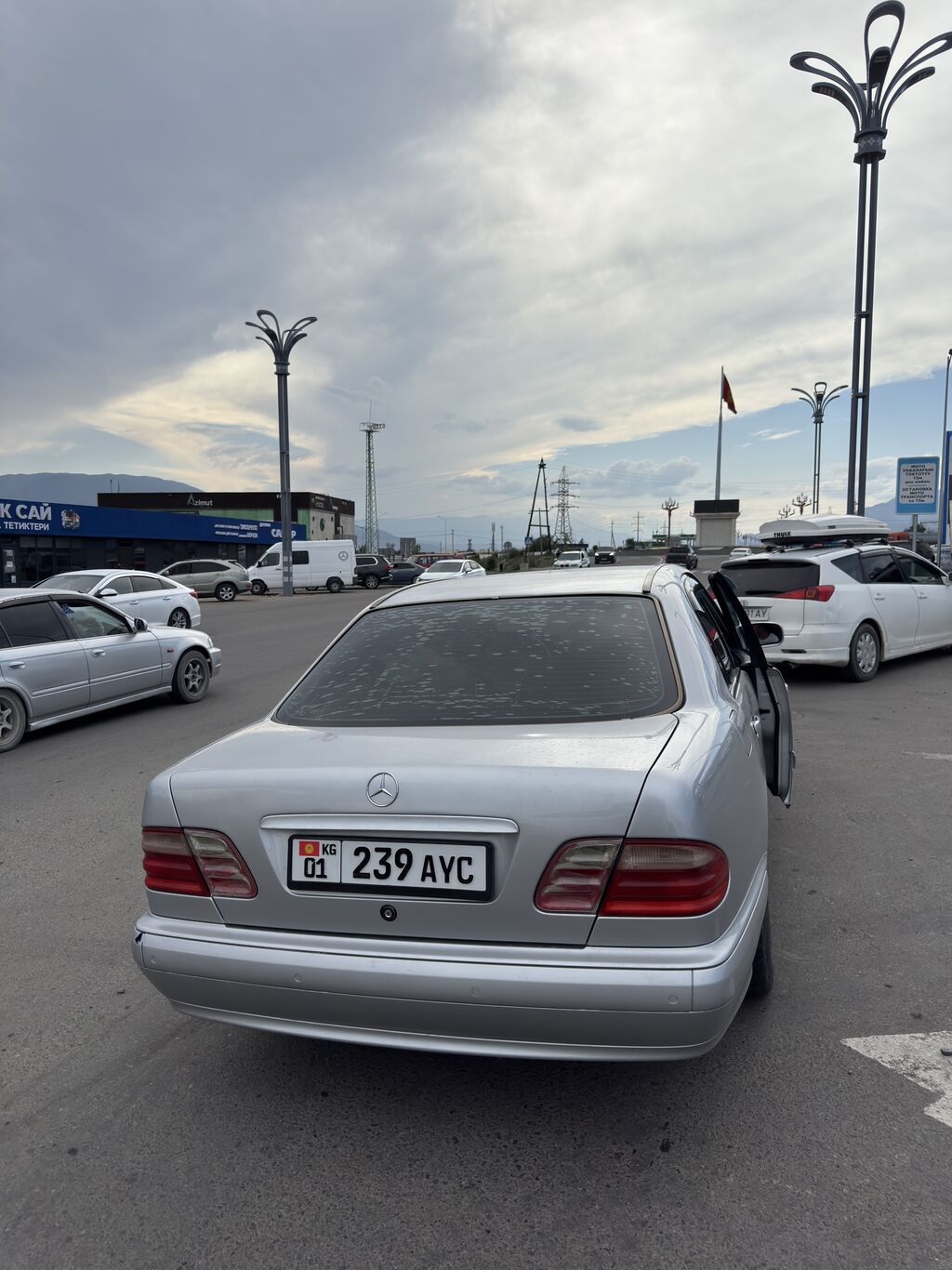 Mercedes-Benz E-Class: 2000 г., 2.4 л, Механика, Бензин, Седан: фото 2