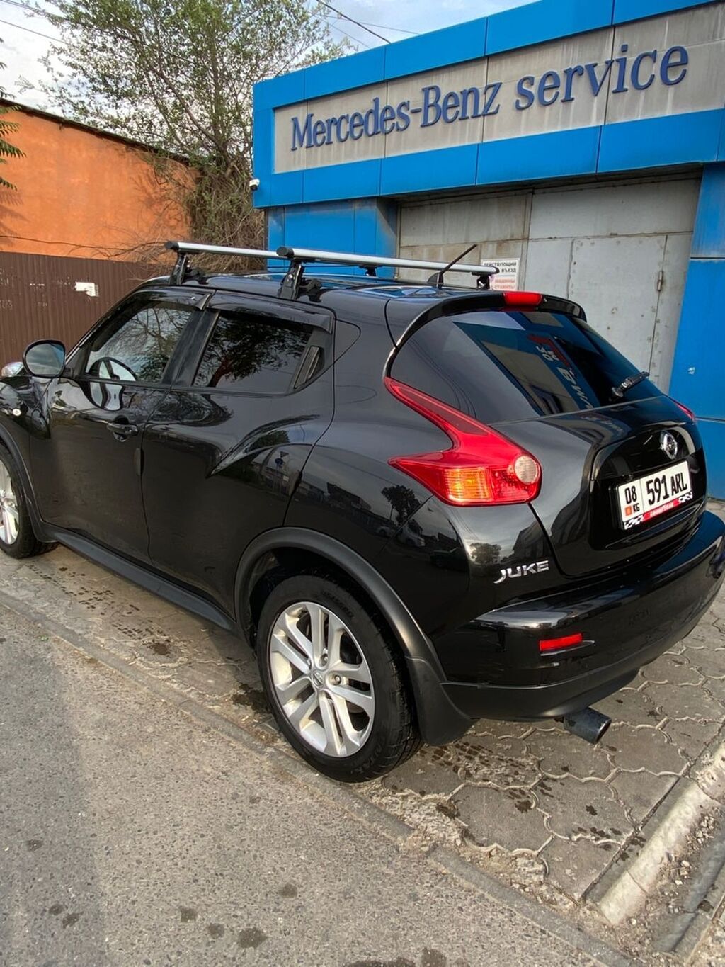 Nissan Juke: 2012 г., 1.6 л, Автомат, Бензин, Кроссовер: фото 4