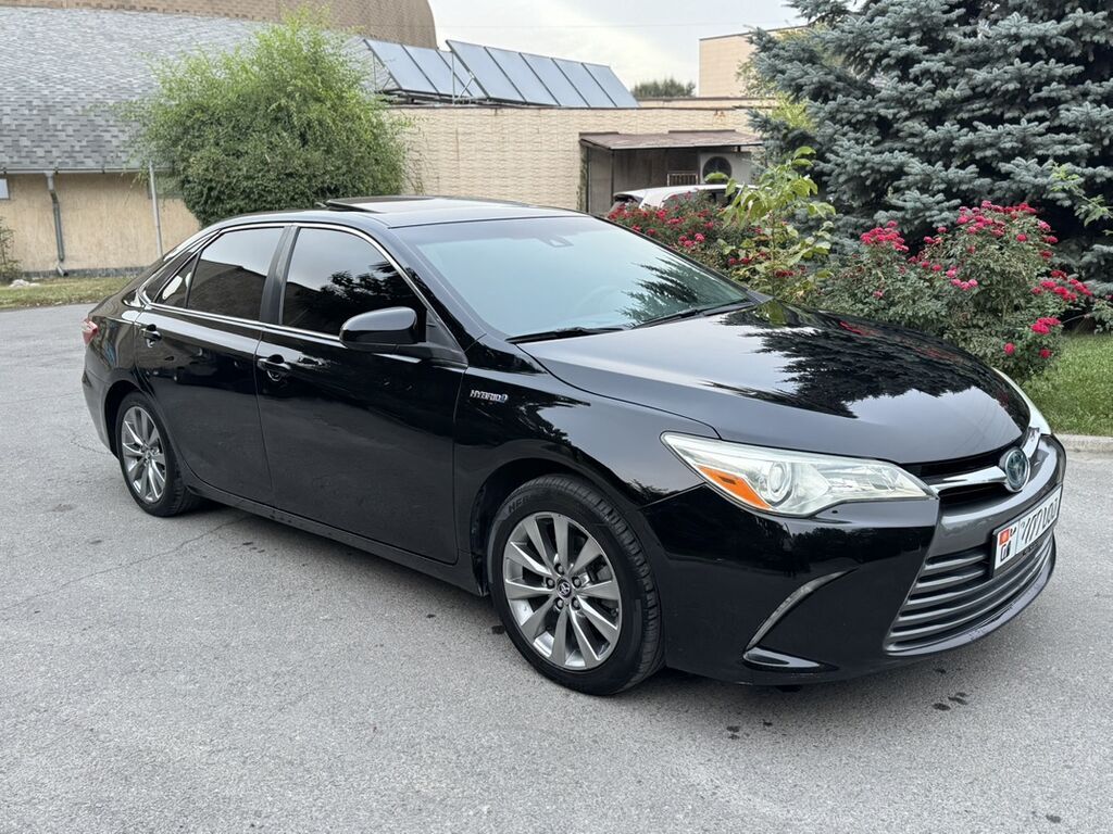 Toyota Camry: 2016 г., 2.5 л, Автомат, Гибрид, Седан: фото 1
