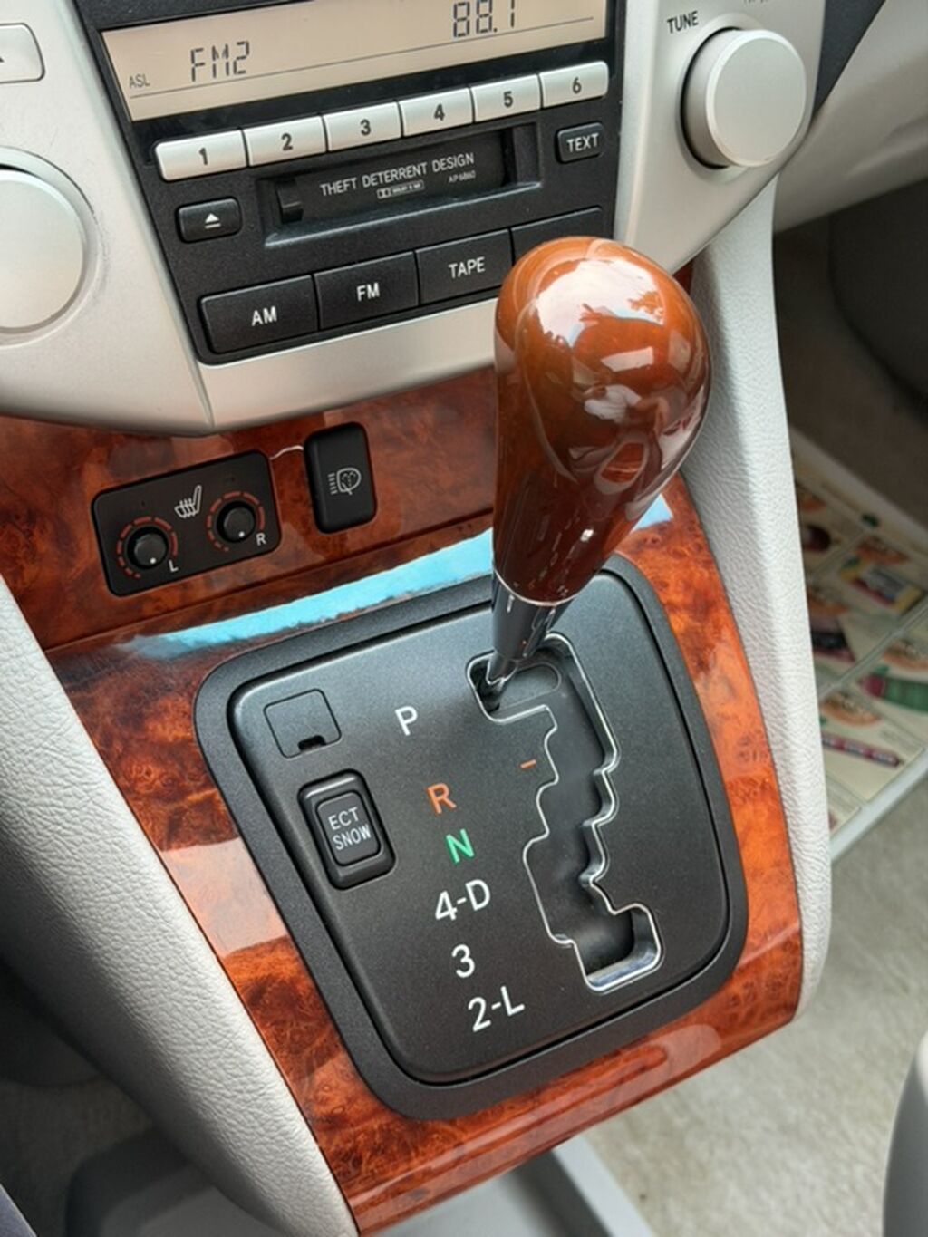 Lexus RX: 2005 г., 3.3 л, Автомат, Бензин, Кроссовер: фото 7