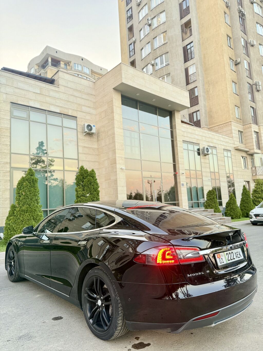 Tesla Model S 2013, электромобиль: фото 3