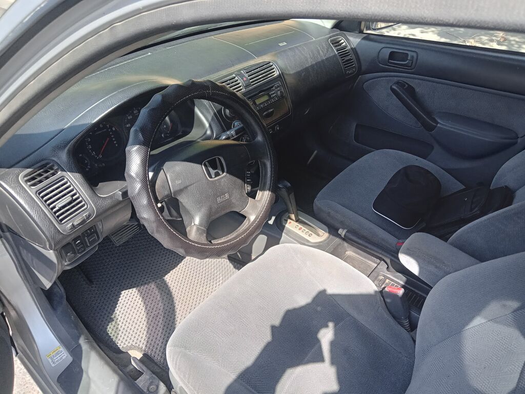 Honda Civic: 2002 г., 1.8 л, Автомат, Бензин, Седан: фото 6