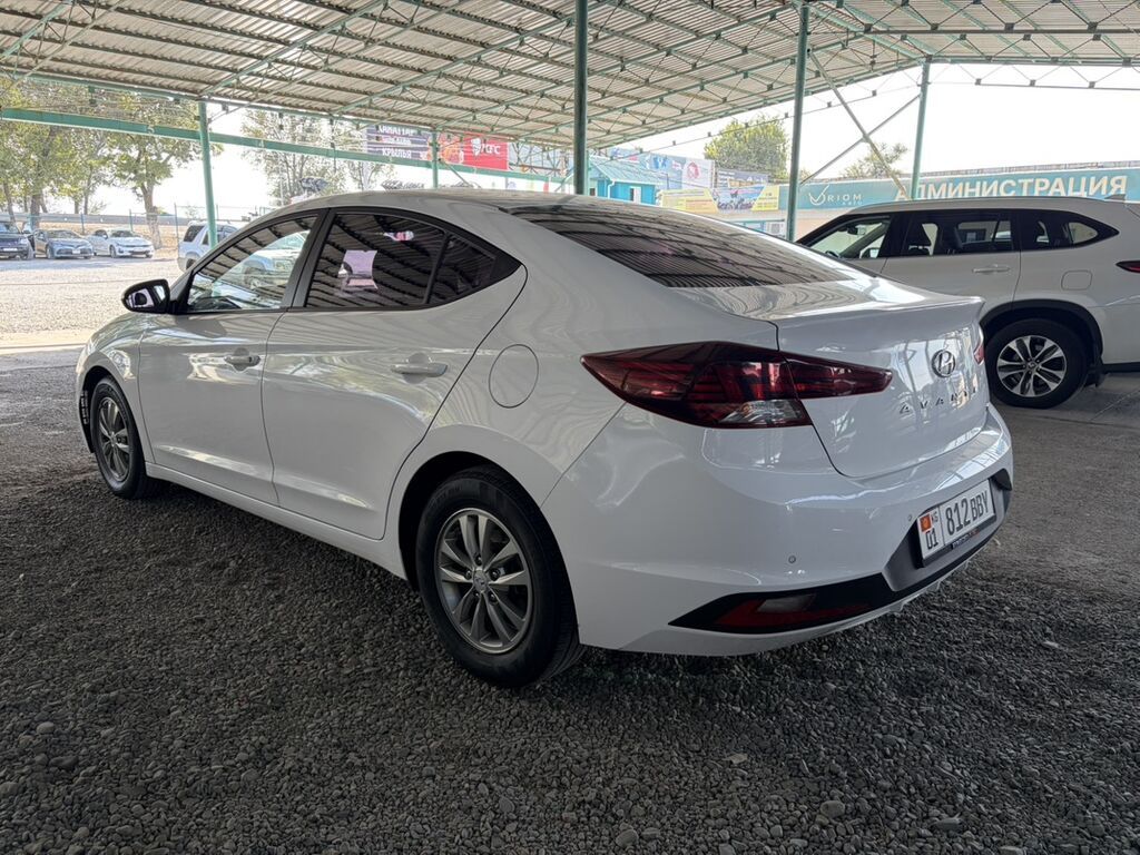 Hyundai Avante: 2019 г., 1.6 л, Вариатор, Бензин, Седан: фото 3