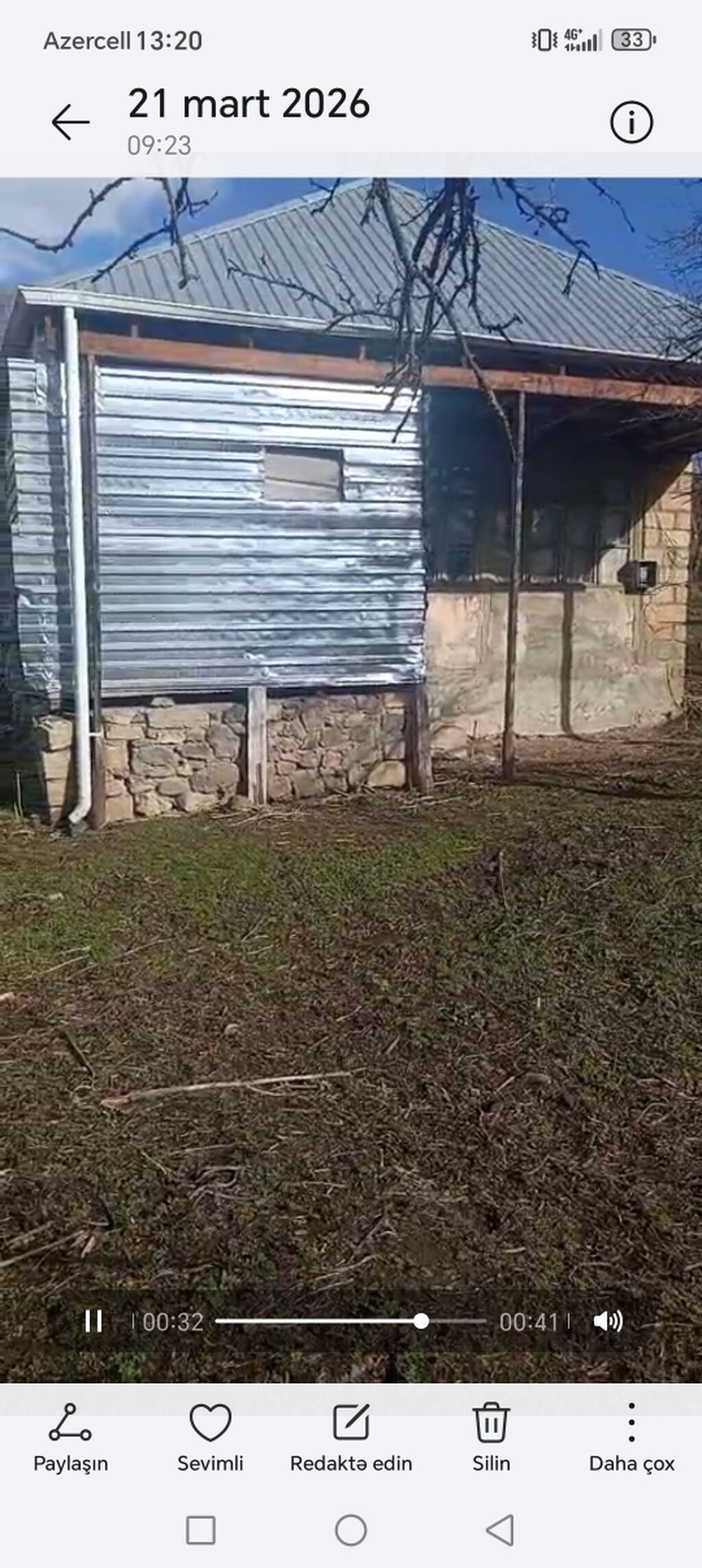 Dağ kəndində yerləşən həyətyanı torpaq sahəsi və köhnə tikili