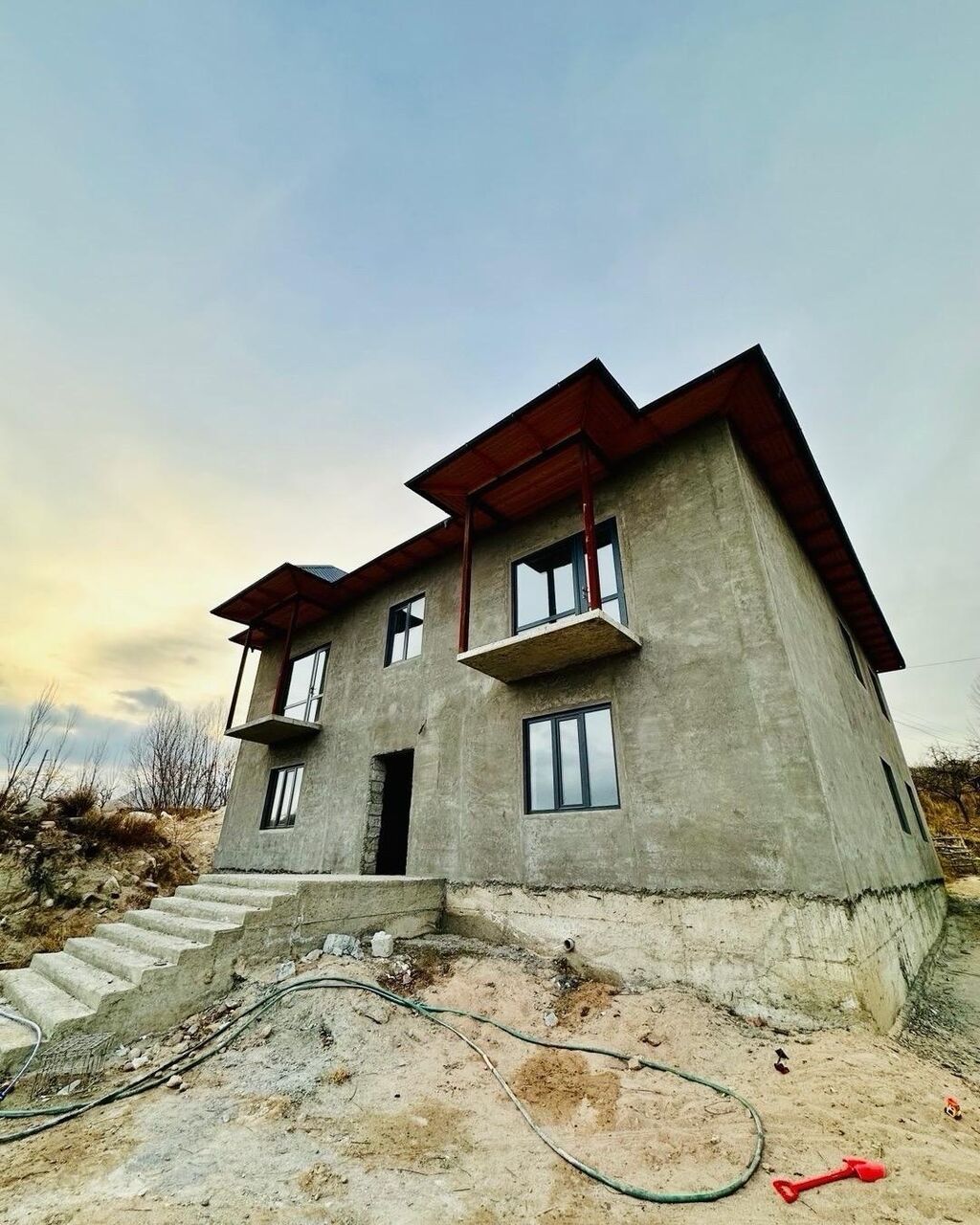 Срочно Продается 2- этаж дом 274 кв м Псо 25 соток Иссык: фото 1