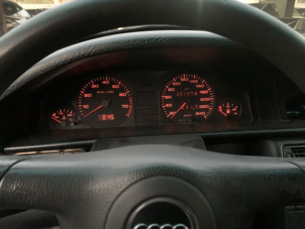 Audi 100: 1992 г., 2 л, Механика, Бензин, Седан: фото 8