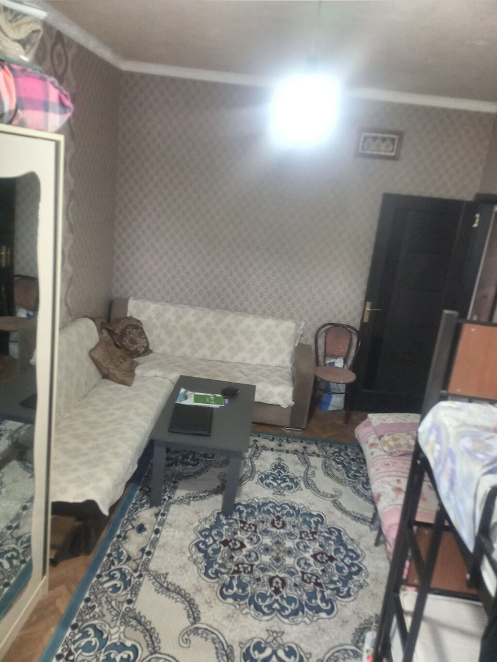 Komunal qiymətə daxil deyil.Hər bir şərait var.Kondisoner,paltaryuyan