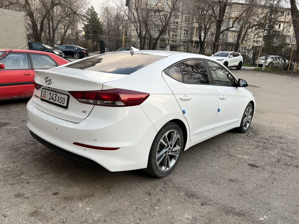 Hyundai Avante: 2018 г., 1.6 л, Автомат, Бензин, Седан: фото 5