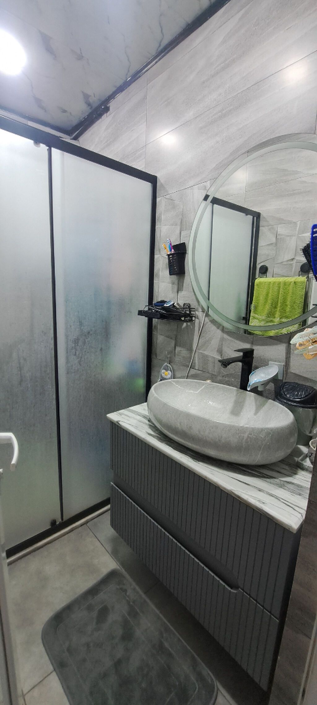 Mənzil özümə aiddir. Sahəsi: 82 m² Otaq sayı: 3 Layihə: Lenin