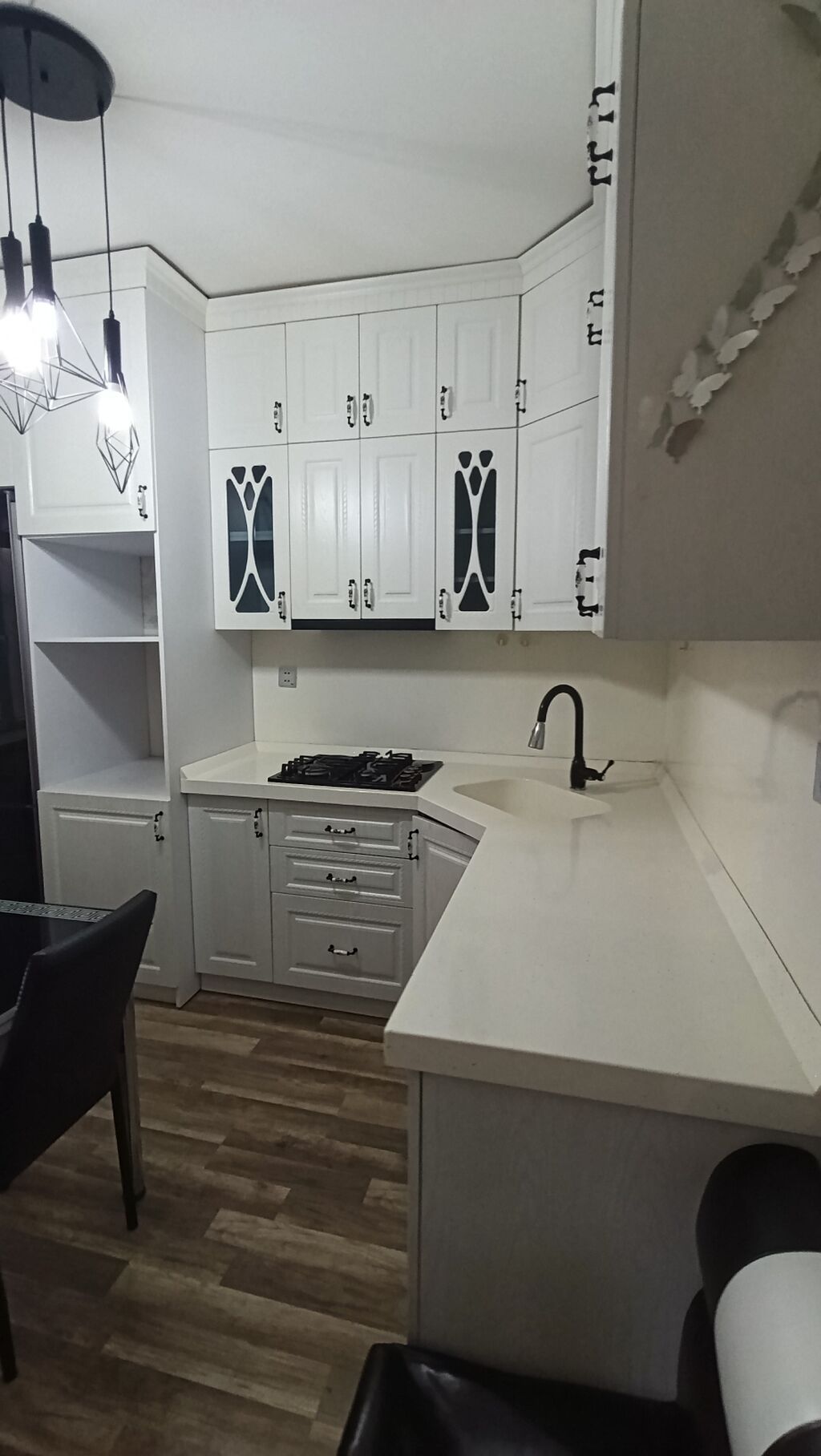 Hamıya salam Ev hem satılır hemde kirayə verilir 1 geniş zal 1