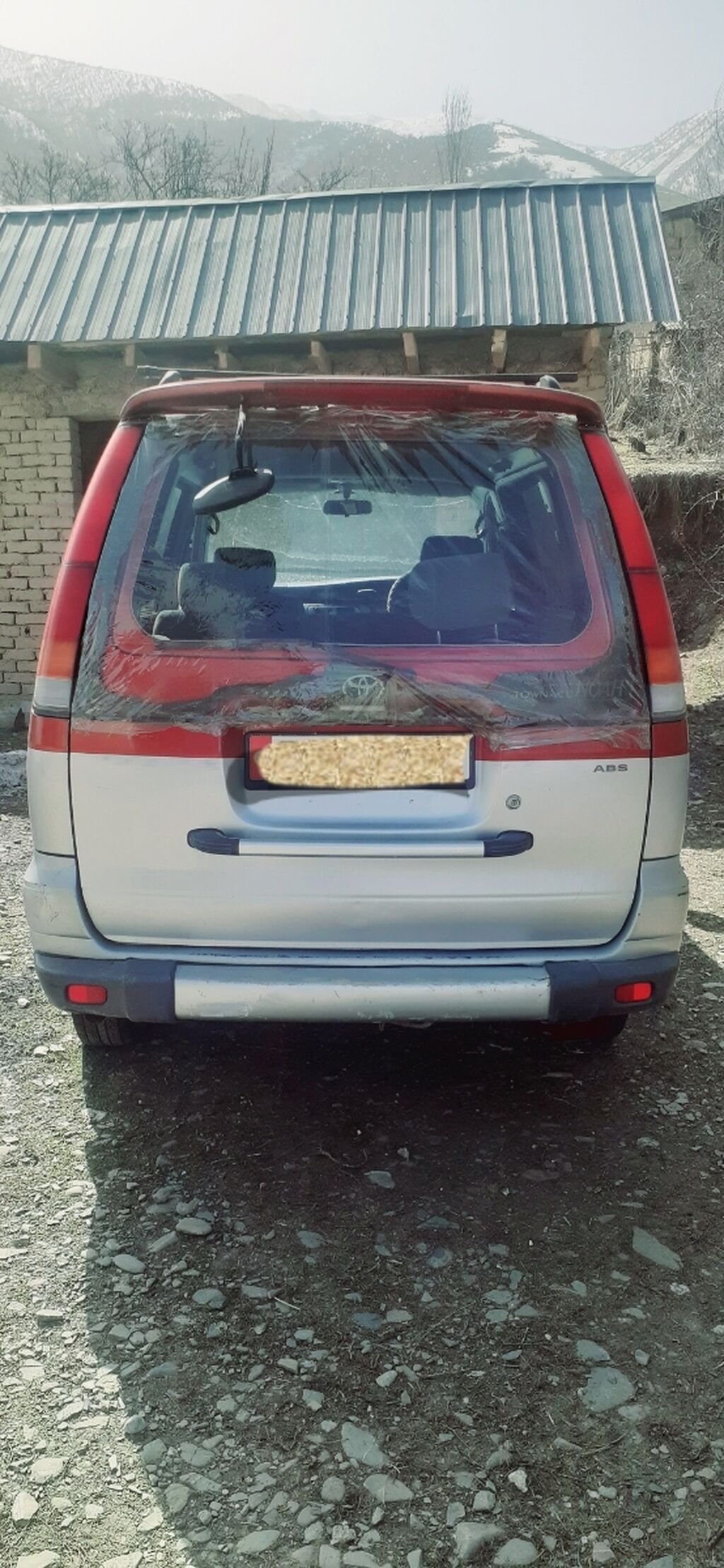 Toyota Town Ace: 1998 г., 1.9 л, Автомат, Бензин, Минивэн: фото 2
