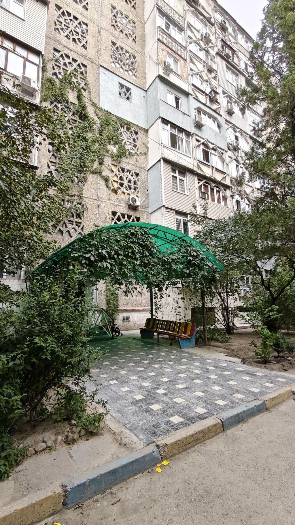 2 комнаты, 48 м², 8 мкр 105 серия, 1 этаж, Свежий ремонт: фото 1