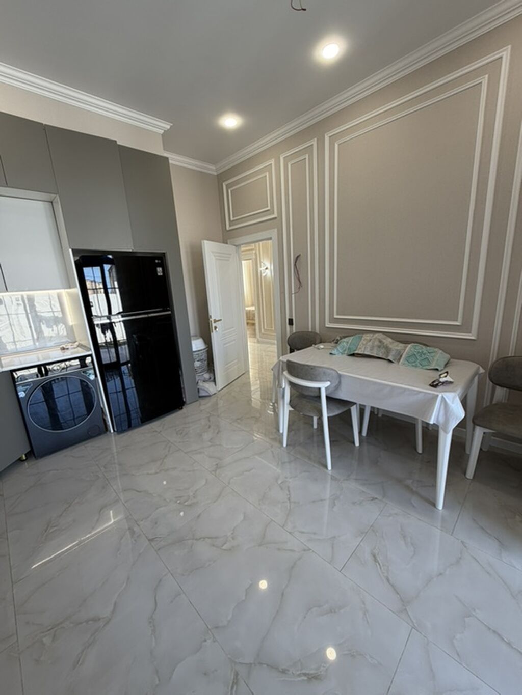3 otaqlı, 135 kv. m, Yeni təmirli