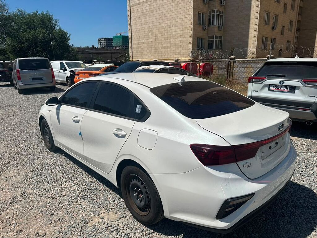 Kia Rio: 2019 г., 1.6 л, Вариатор, Бензин, Седан: фото 5