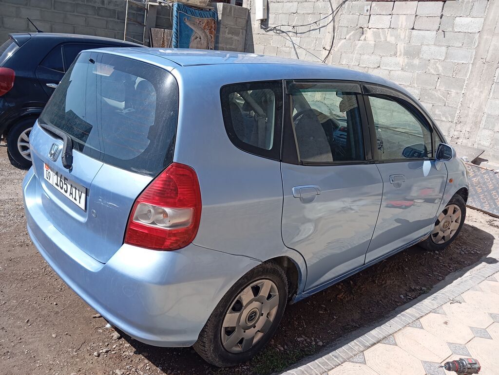 Honda Jazz: 2003 г., 1.5 л, Механика, Бензин, Хэтчбэк: фото 4