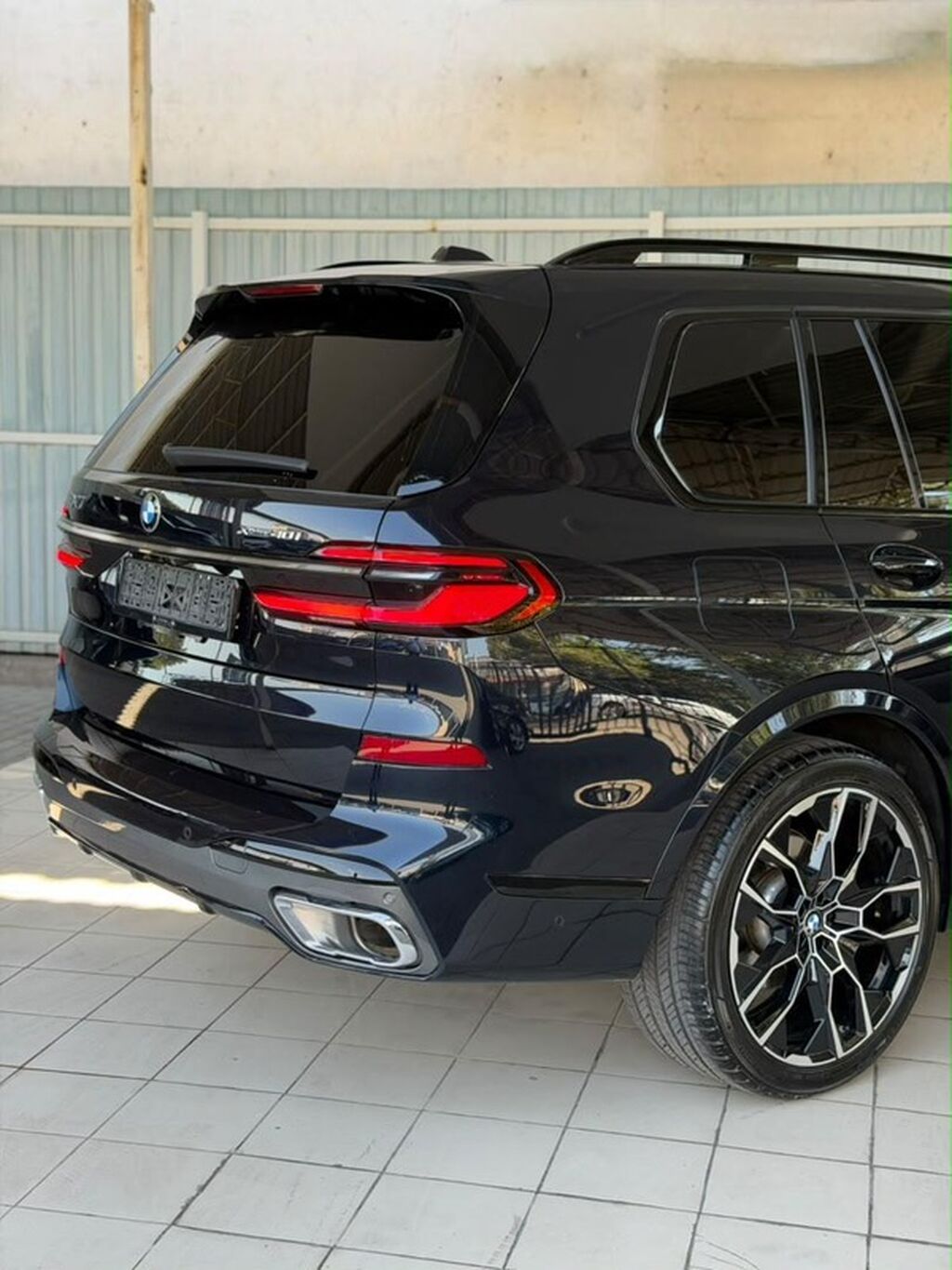 BMW X7: 2024 г., 3 л, Автомат, Бензин, Кроссовер: фото 2