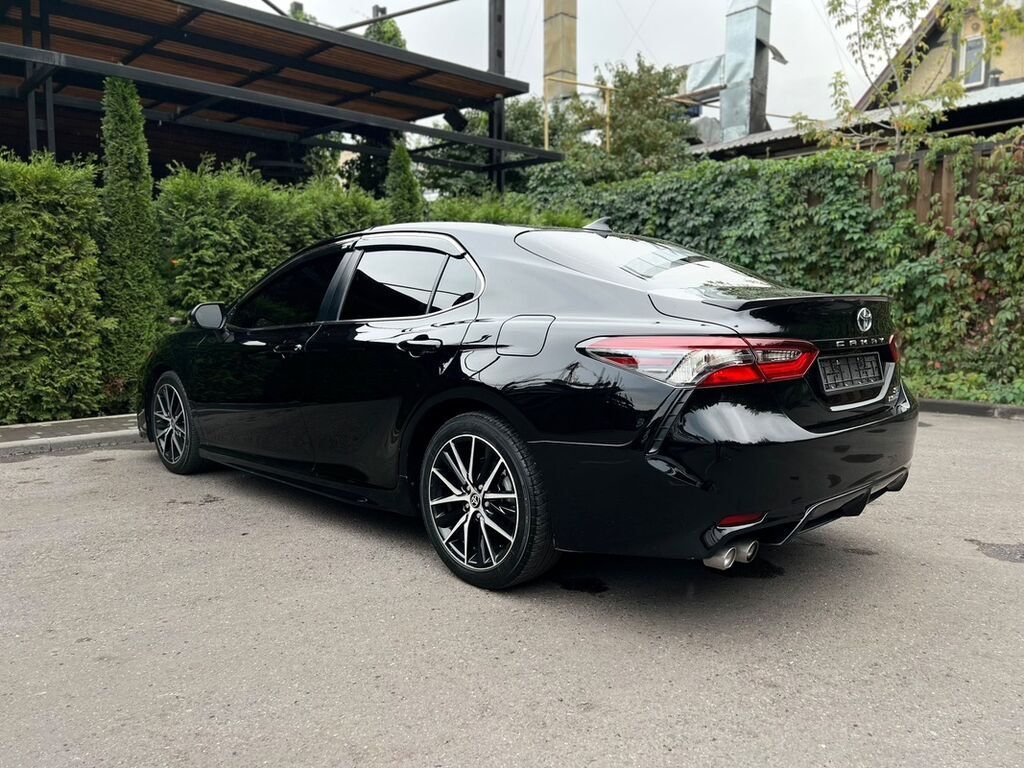 Toyota Camry: 2021 г., 2.5 л, Вариатор, Гибрид, Седан: фото 5