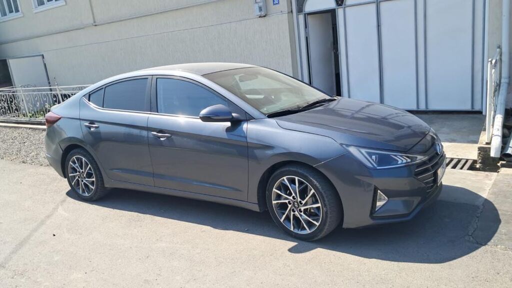 Hyundai Elantra: 2019 г., Бензин, Седан: фото 3