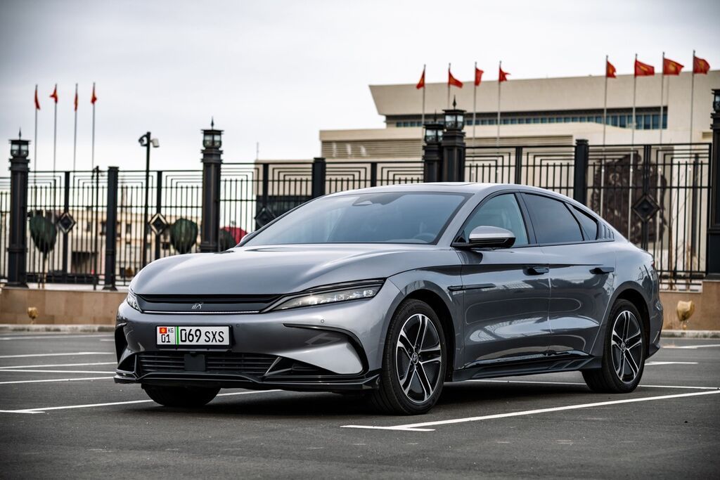 BYD Han EV: 2023 г., Электромобиль, Седан: фото 1