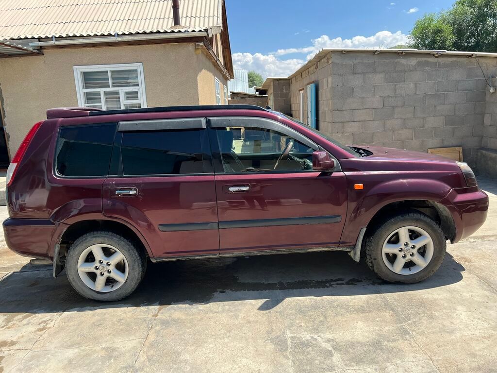 Nissan X-Trail: 2002 г., 2 л, Механика, Бензин, Внедорожник: фото 5