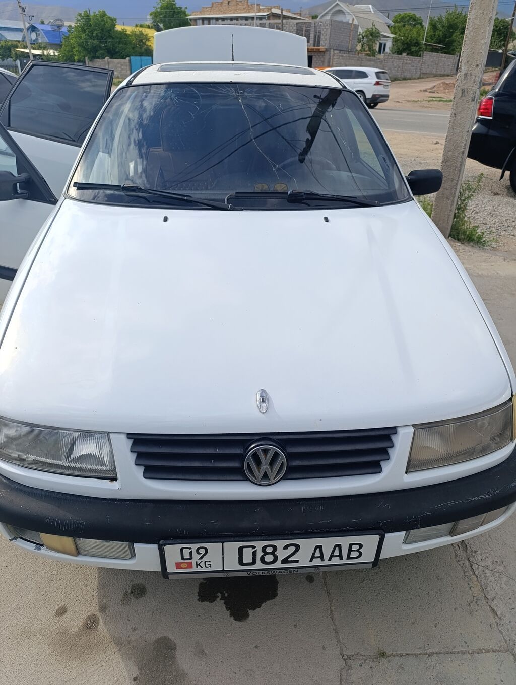 Volkswagen Passat: 1994 г., Седан: фото 5