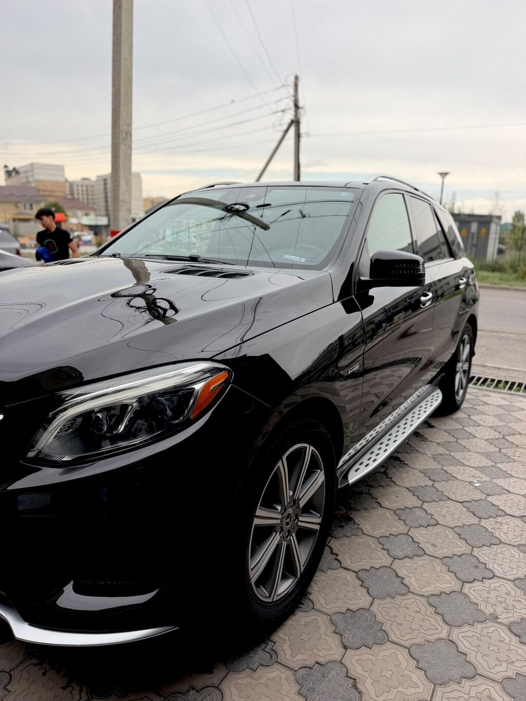 Mercedes-Benz GLE-Class AMG: 2017 г., 3 л, Автомат, Бензин, Универсал: фото 2